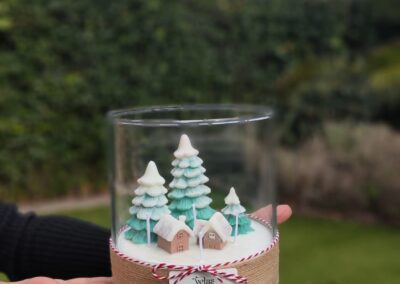 vela pueblo de navidad en jarrón de cristal. Vela exclusiva. Vela de diseño. Regalo de navidad