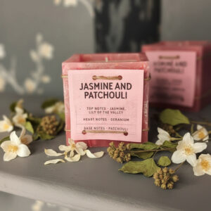 vela aromática de Jazmín y pachulí
